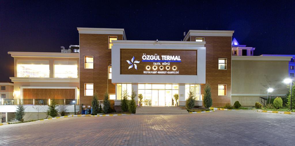 Grand Ozgul Thermal Holiday Village Gazligol Εξωτερικό φωτογραφία